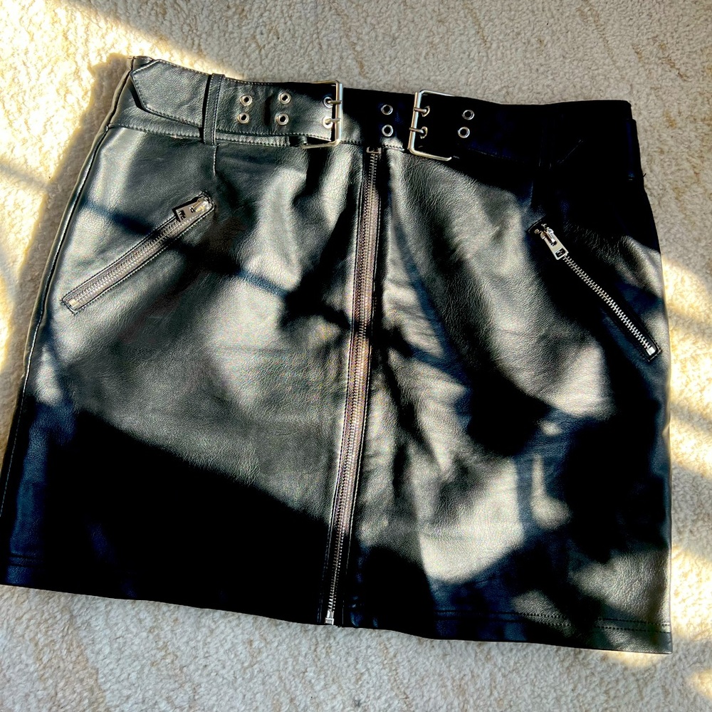Top Shop Vegan Leather Moto Skirt w/ attached Belt